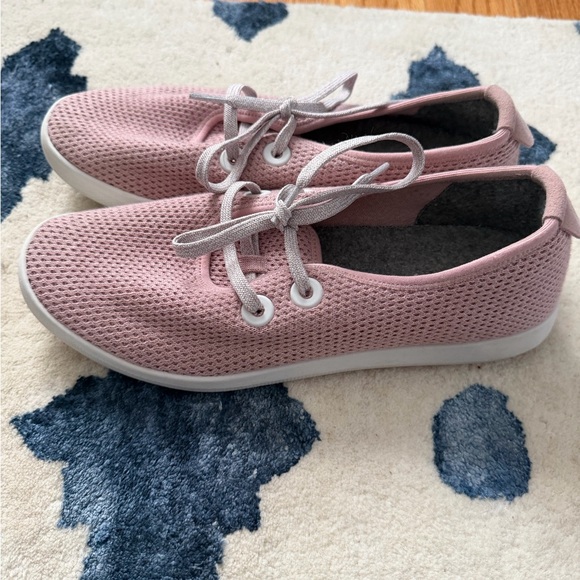 allbirds Shoes - Allbirds Women's Light Pink Tree Skipper shoes size 9